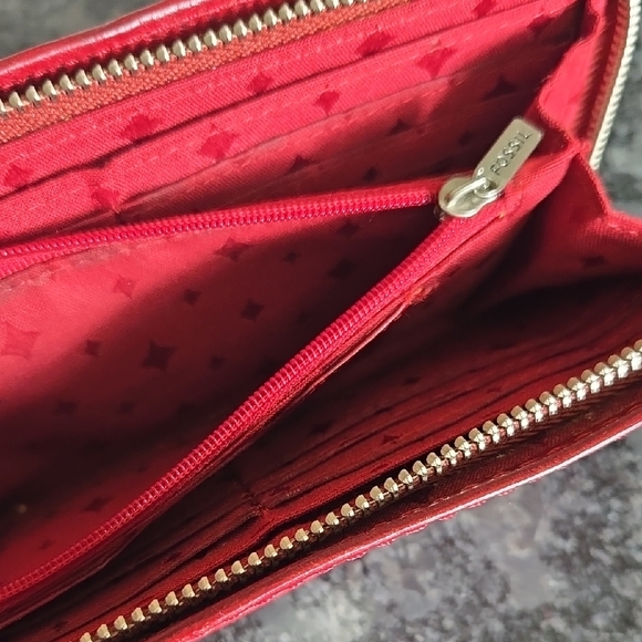 Fossil Red Leather Wallet - Picture 8 of 14